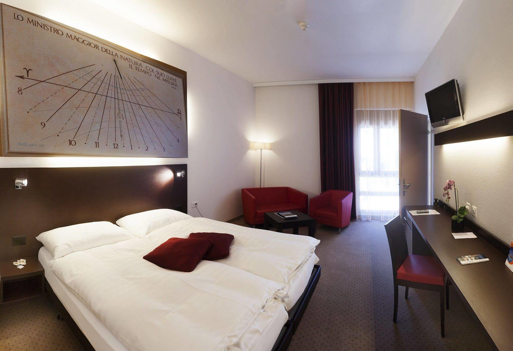 Hotel La Meridiana, Lake & Spa 아스꼬나 외부 사진