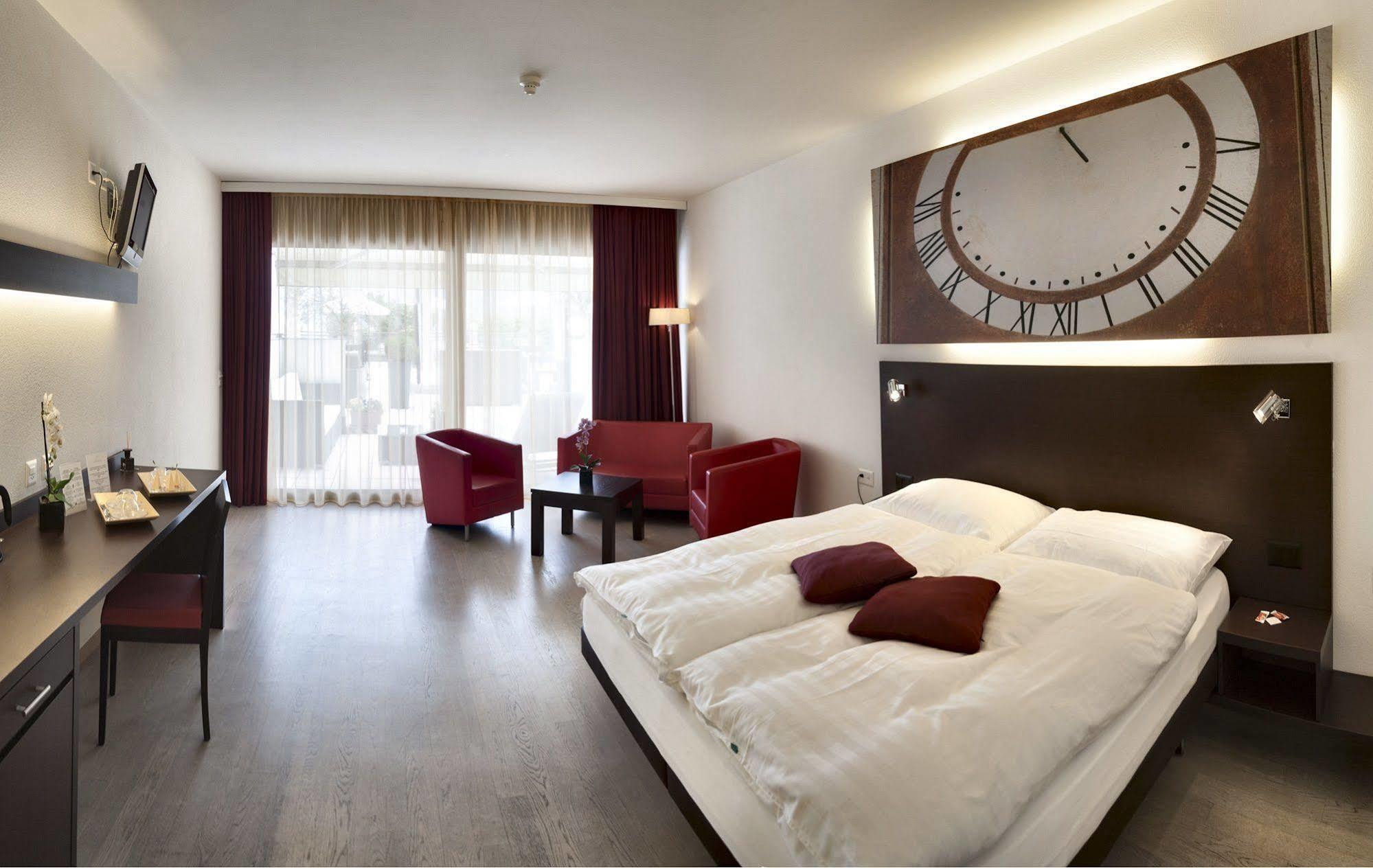 Hotel La Meridiana, Lake & Spa 아스꼬나 외부 사진